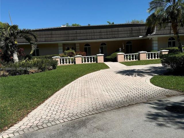 Продажа дома по адресу 10805 SW 128th Ter - фото 7518630