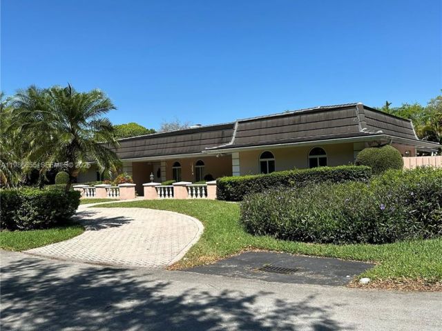 Продажа дома по адресу 10805 SW 128th Ter - фото 7518632