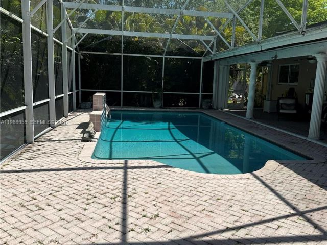 Продажа дома по адресу 10805 SW 128th Ter - фото 7518636