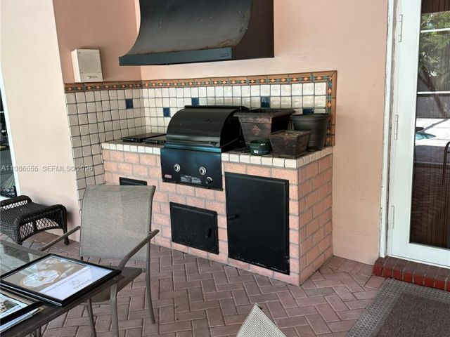 Продажа дома по адресу 10805 SW 128th Ter - фото 7518646