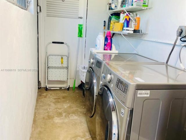 Дом в аренду по адресу 3049 NW 6th Ave - фото 7518350