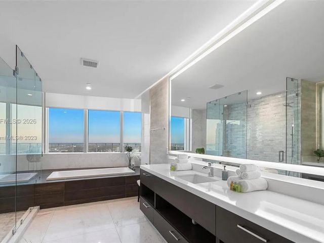 Продажа квартиры #5201 - фото 7487739