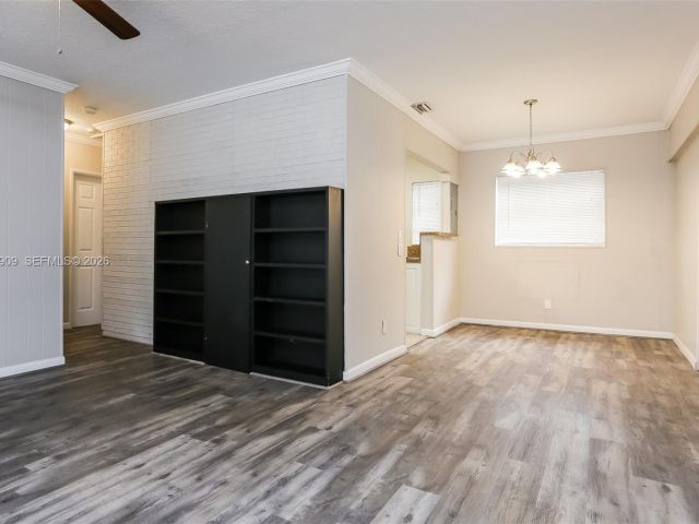 Дом в аренду по адресу 1078 NE 157th St - фото 7480531