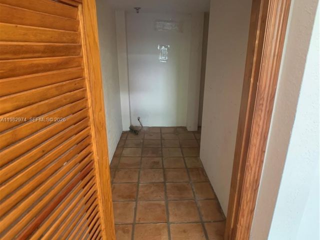 Дом в аренду по адресу 1853 Jefferson Ave 5 - фото 7525465