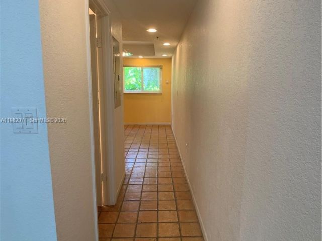 Дом в аренду по адресу 1853 Jefferson Ave 5 - фото 7525468