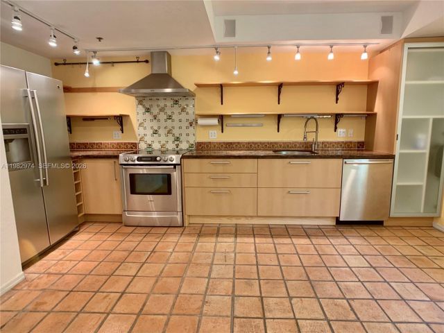 Дом в аренду по адресу 1853 Jefferson Ave 5 - фото 7525469