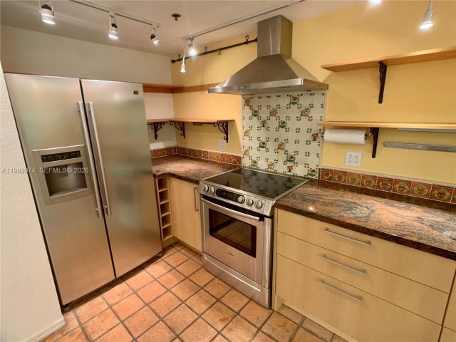 Дом в аренду по адресу 1853 Jefferson Ave 5 - фото 7525473