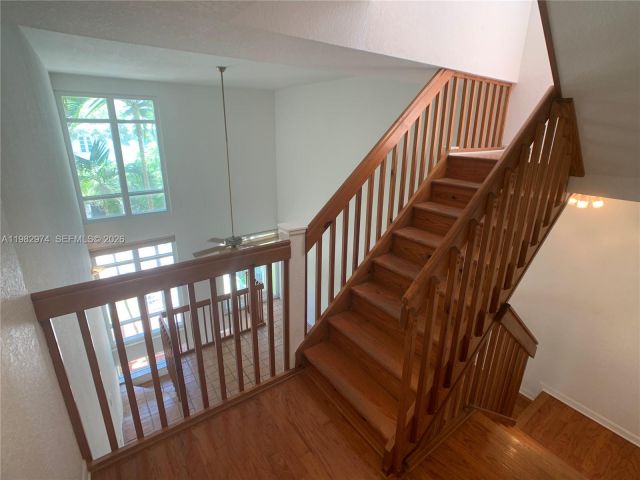 Дом в аренду по адресу 1853 Jefferson Ave 5 - фото 7525475