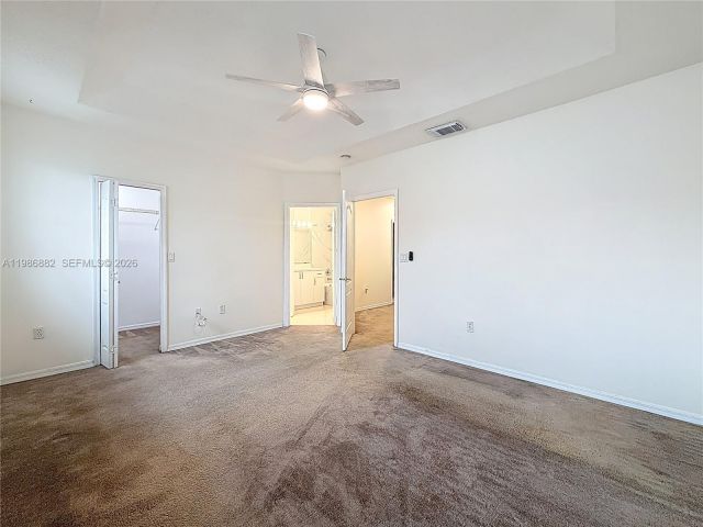 Дом в аренду по адресу 4330 NW 114th Pl - фото 7484304