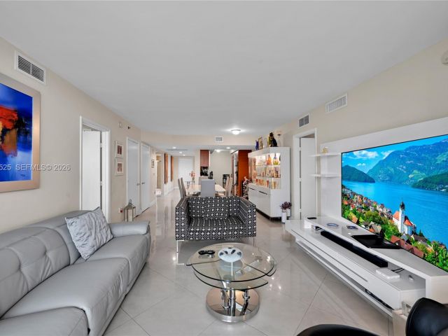 Продажа квартиры #3908 - фото 7500328