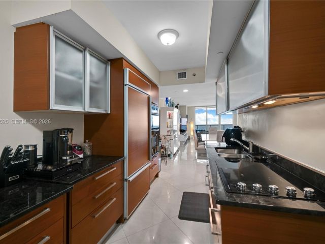 Продажа квартиры #3908 - фото 7500335