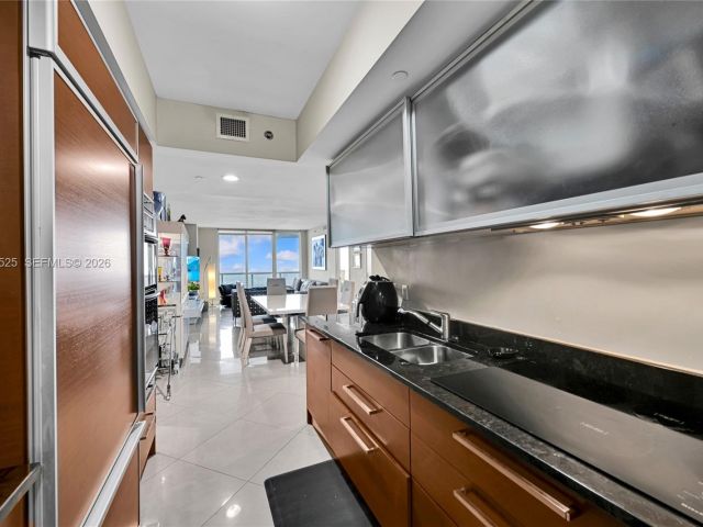 Продажа квартиры #3908 - фото 7500336