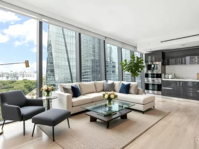 Продажа квартиры #1404A - фото 7536740