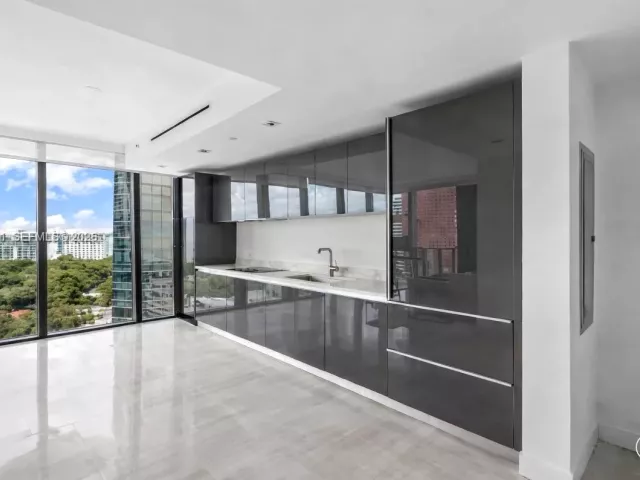 Продажа квартиры #1404A - фото 7536725