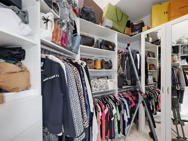 Дом в аренду по адресу 2751 NW 70th Blvd - фото 7496964