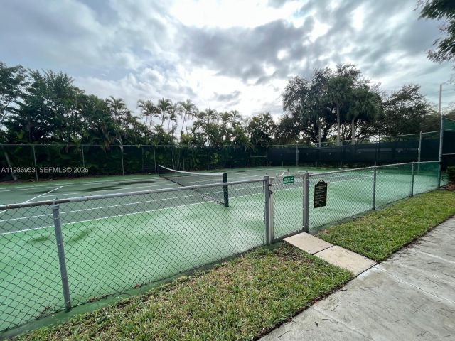 Дом в аренду по адресу 5570 SW 70th Pl S 5570 - фото 7499004