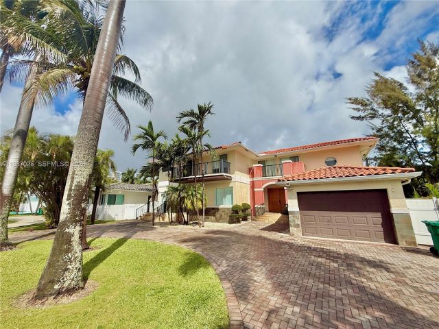 Дом в аренду по адресу 211 189th Ter - фото 7502824