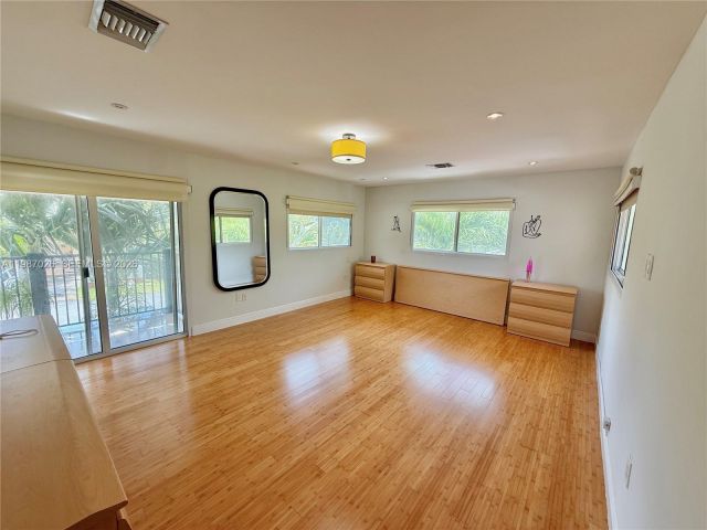 Дом в аренду по адресу 211 189th Ter - фото 7502832