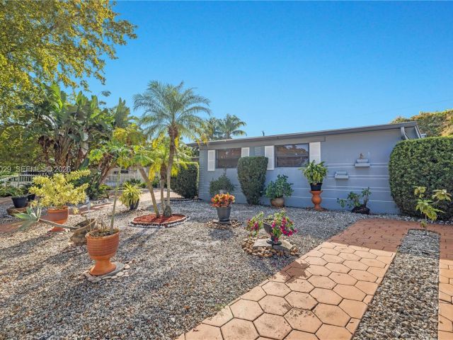 Продажа дома по адресу 12890 NE Miami Ct - фото 7504208