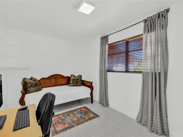 Продажа дома по адресу 12890 NE Miami Ct - фото 7504219