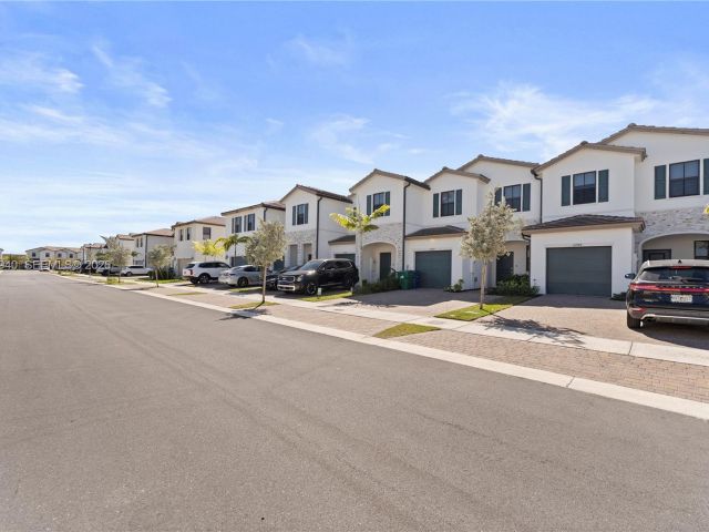 Продажа дома по адресу 12958 SW 231st St - фото 7509031