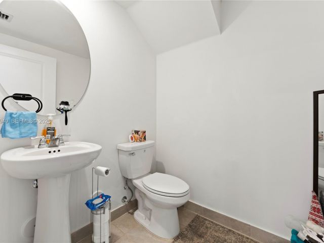 Продажа дома по адресу 12958 SW 231st St - фото 7509043