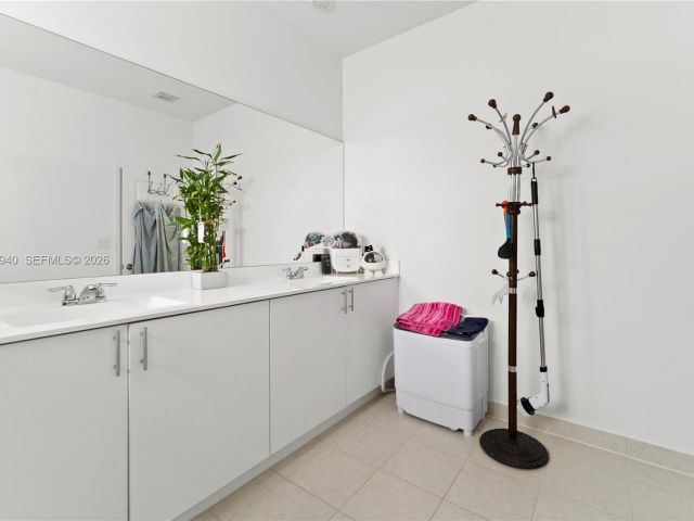 Продажа дома по адресу 12958 SW 231st St - фото 7509045