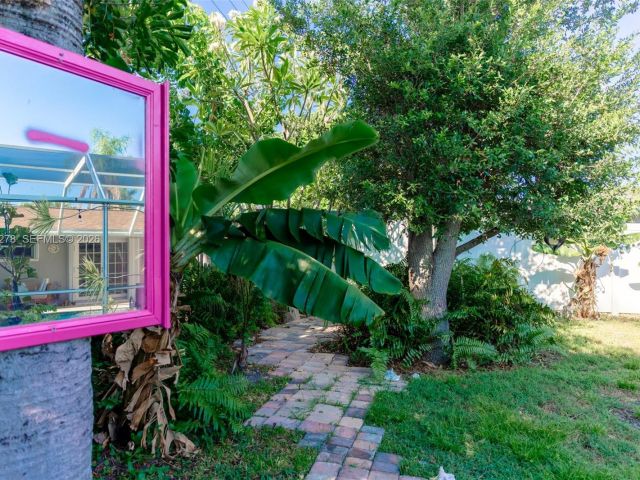 Дом в аренду по адресу 809 SE 14th Dr - фото 7517249