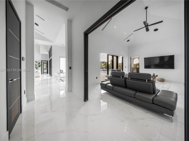 Продажа дома по адресу 15620 SW 188th Ct - фото 7512202