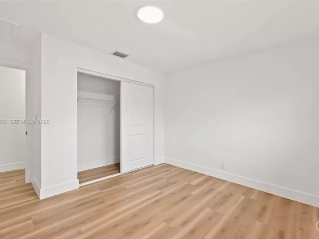 Продажа дома по адресу 437 NW 13th Dr - фото 7535754