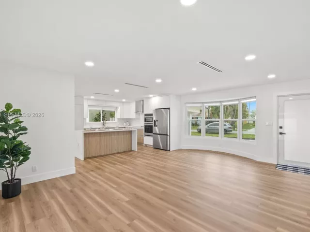 Продажа дома по адресу 437 NW 13th Dr - фото 7535738