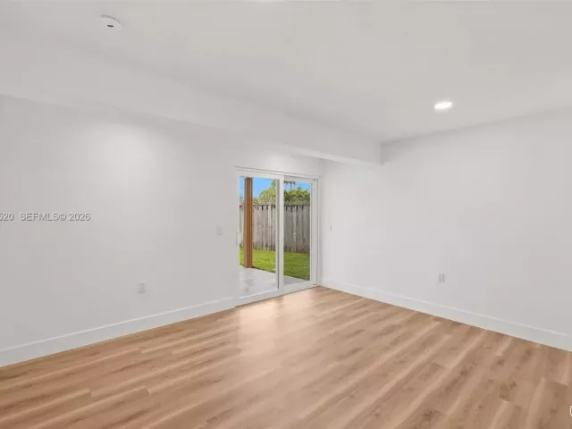 Продажа дома по адресу 437 NW 13th Dr - фото 7535741