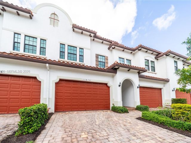 Дом в аренду по адресу 11674 SW 13th Ln 1674 - фото 7513784