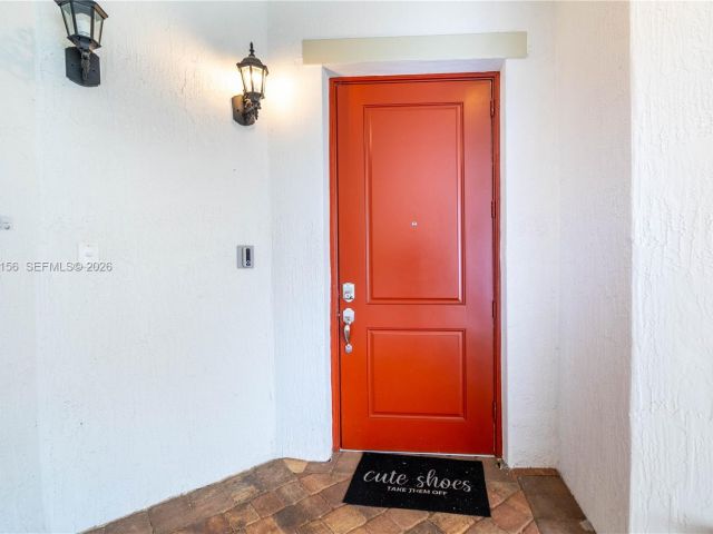 Дом в аренду по адресу 11674 SW 13th Ln 1674 - фото 7513785