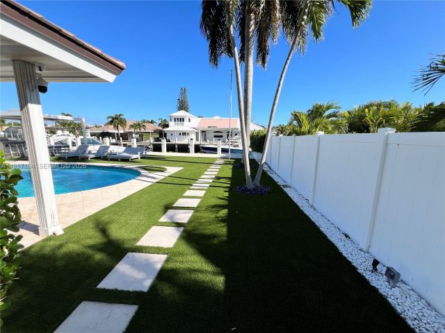 Дом в аренду по адресу 5510 Bayview Dr - фото 7513845