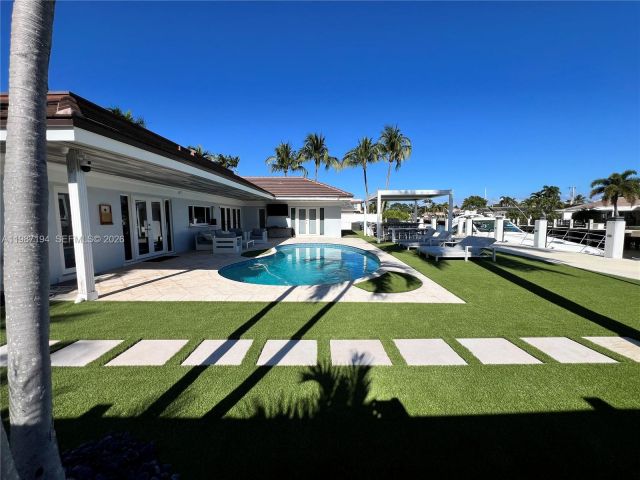 Дом в аренду по адресу 5510 Bayview Dr - фото 7513847