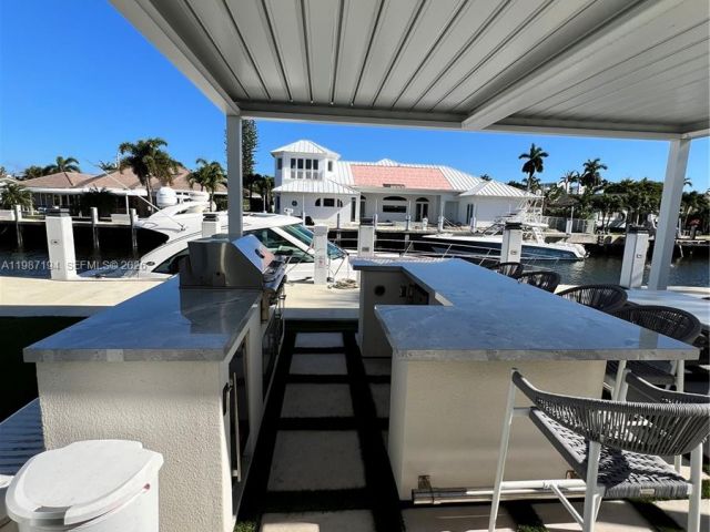 Дом в аренду по адресу 5510 Bayview Dr - фото 7513854