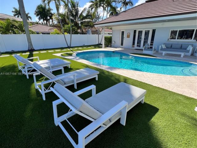 Дом в аренду по адресу 5510 Bayview Dr - фото 7513856