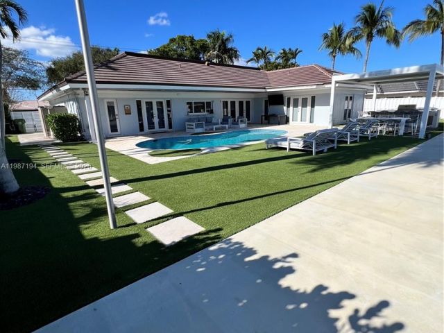 Дом в аренду по адресу 5510 Bayview Dr - фото 7513862