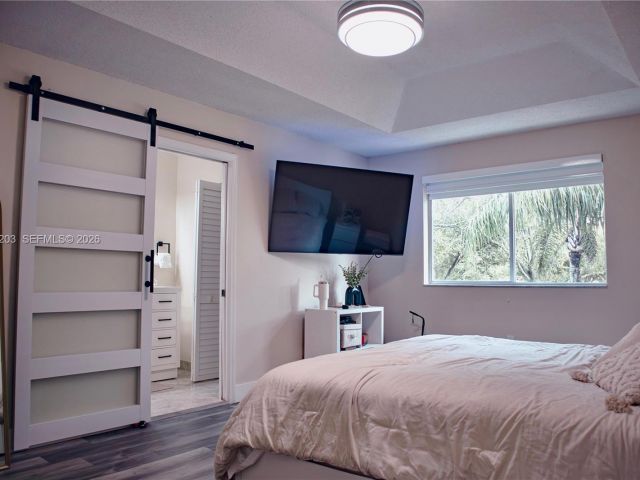 Дом в аренду по адресу 15022 SW 143rd Ter 1 - фото 7513953