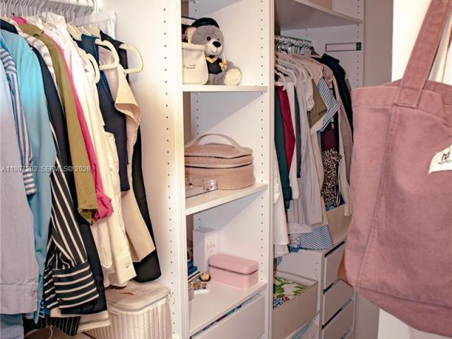 Дом в аренду по адресу 15022 SW 143rd Ter 1 - фото 7513955