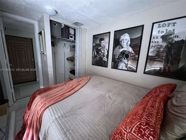 Дом в аренду по адресу 2040 NE 183rd St - фото 7516858