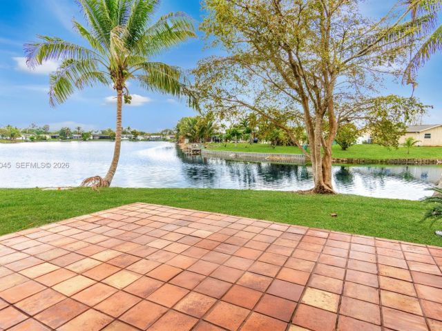 Дом в аренду по адресу 8980 Palm Tree Ln 8980 - фото 7518440