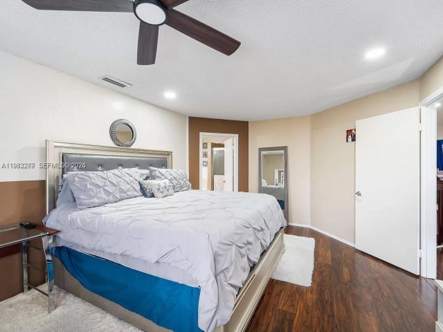 Дом в аренду по адресу 1431 SW 87th Way 0 - фото 7515666