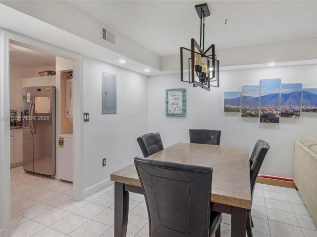 Продажа дома по адресу 12682 NW 7th Way - фото 7517400