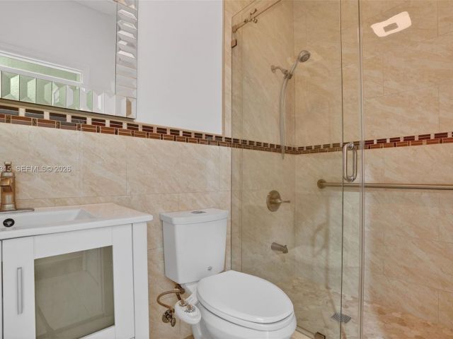 Дом в аренду по адресу 15051 SW 18th Ter - фото 7515729