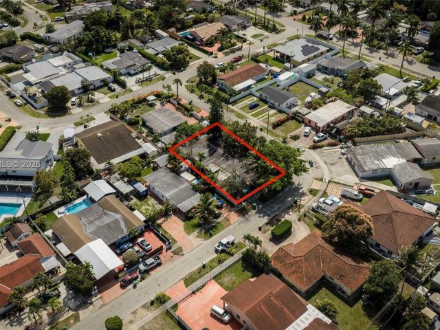 Продажа дома по адресу 4661 SW 101st Ave - фото 7515977