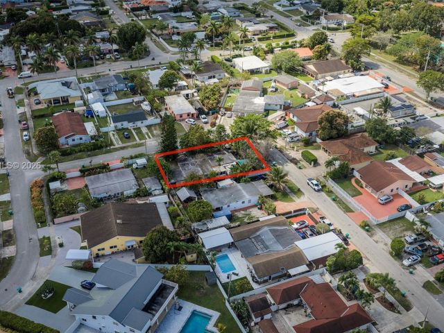 Продажа дома по адресу 4661 SW 101st Ave - фото 7515978