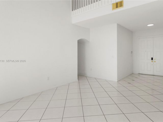 Продажа дома по адресу 2327 NW 187th Ave - фото 7535197