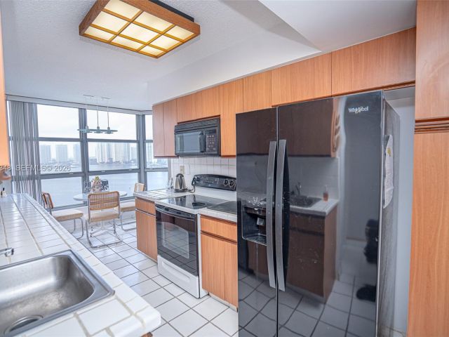 Квартира в аренду номер1401 - фото 7528558